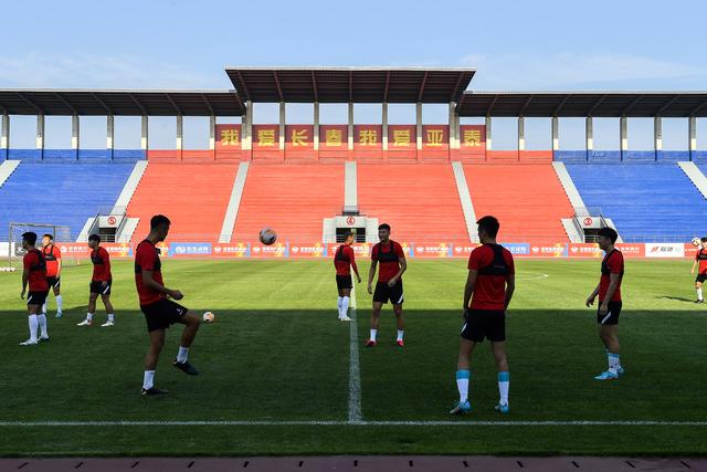 胡明轩20+8布鲁克斯19分 广东遭逆转不敌天津